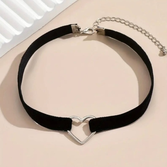 Alloy Punk-style Black Wide Rope Choker Necklace with Heart Pendant - Picture 1 of 4